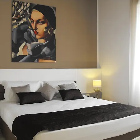Relais Delle Ceramiche غروتاليي
