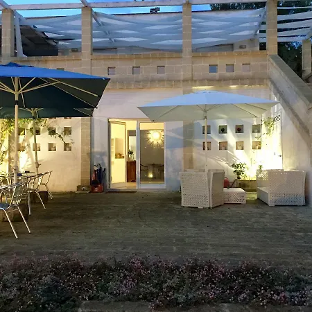 Relais Delle Ceramiche فندق مبيت وإفطار