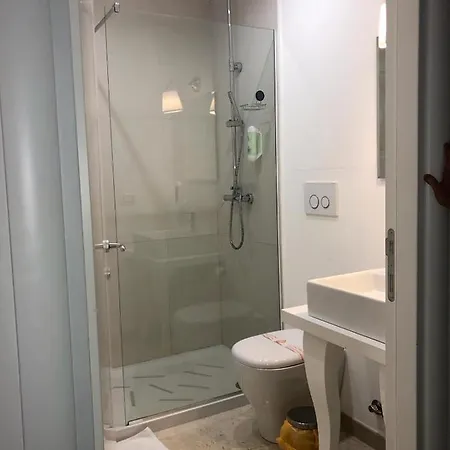 Relais Delle Ceramiche 3* غروتاليي