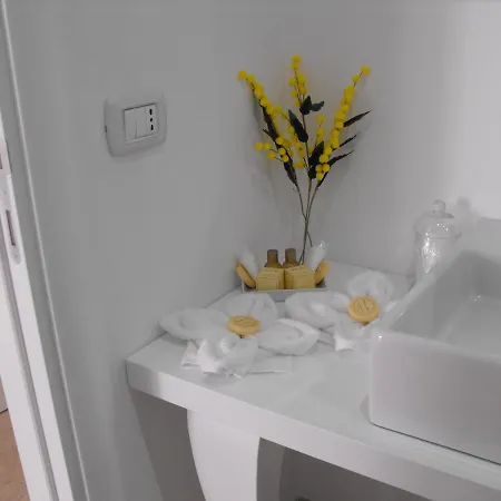 فندق مبيت وإفطار Relais Delle Ceramiche غروتاليي